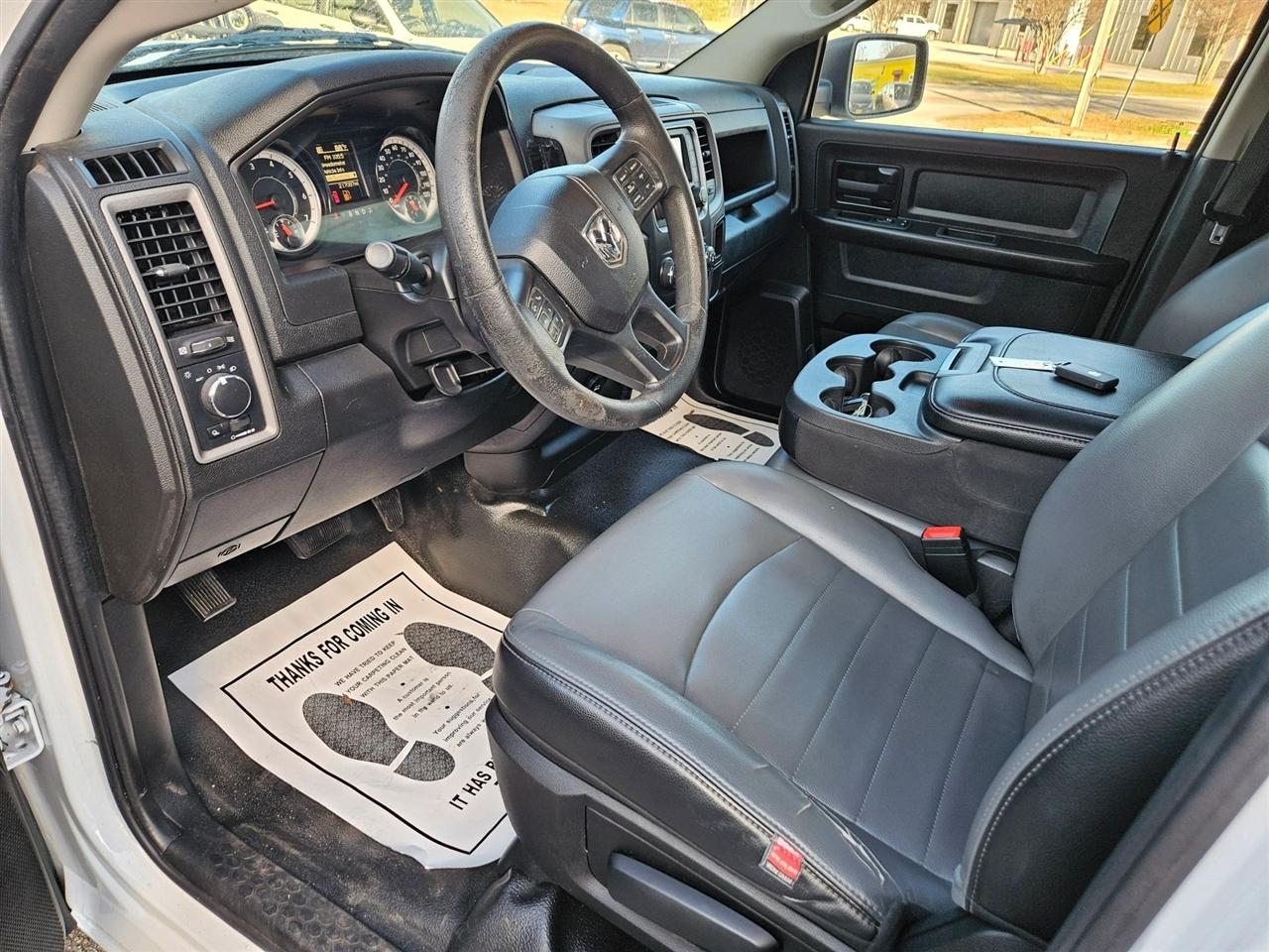 RAM 1500 Classic Tradesman 4x4 Quad Cab 6'4" Box 2022