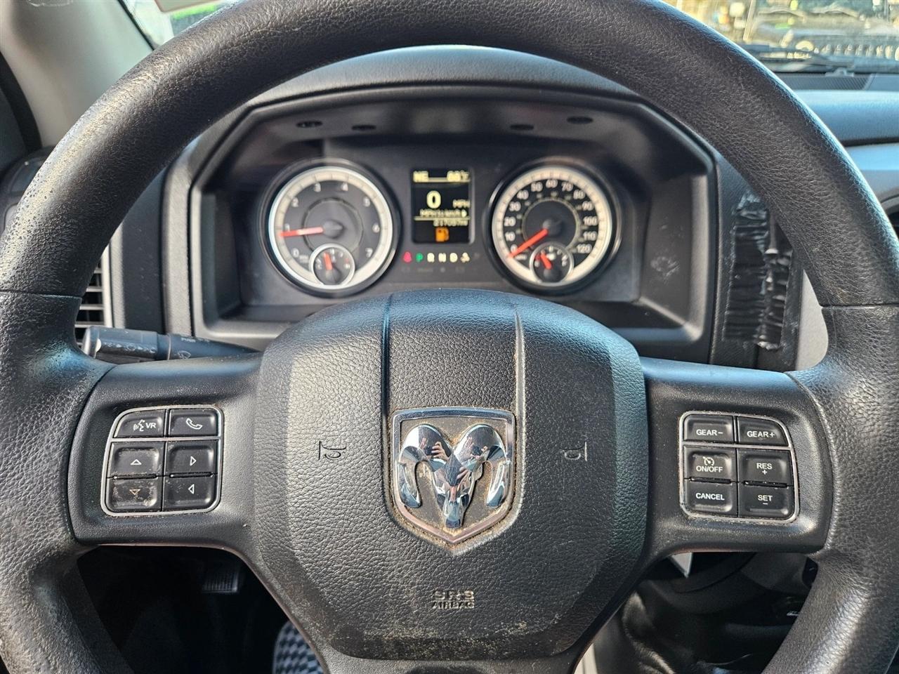 RAM 1500 Classic Tradesman 4x4 Quad Cab 6'4" Box 2022