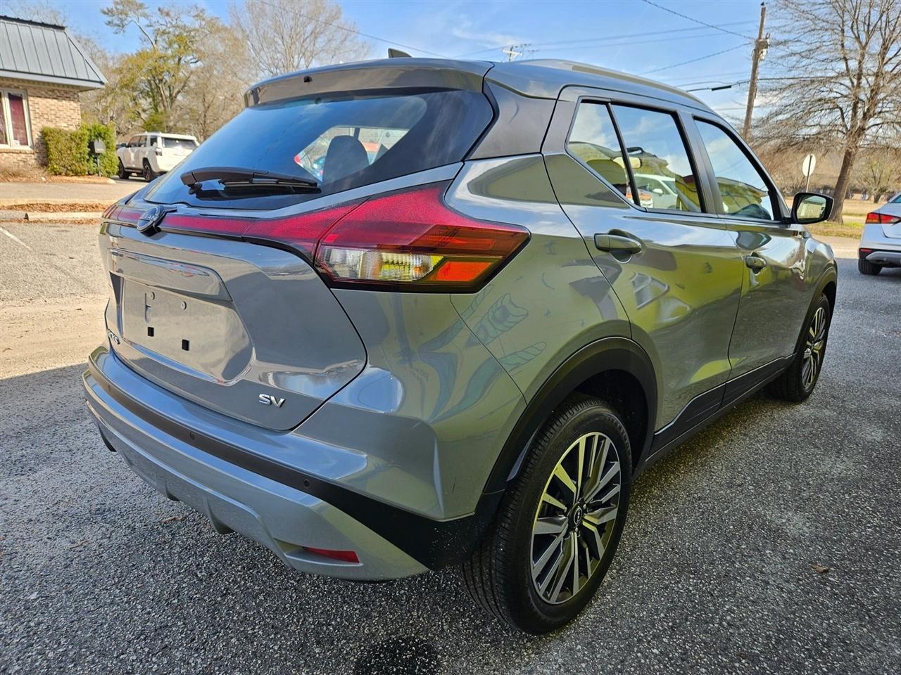 Nissan Kicks SV FWD 2024