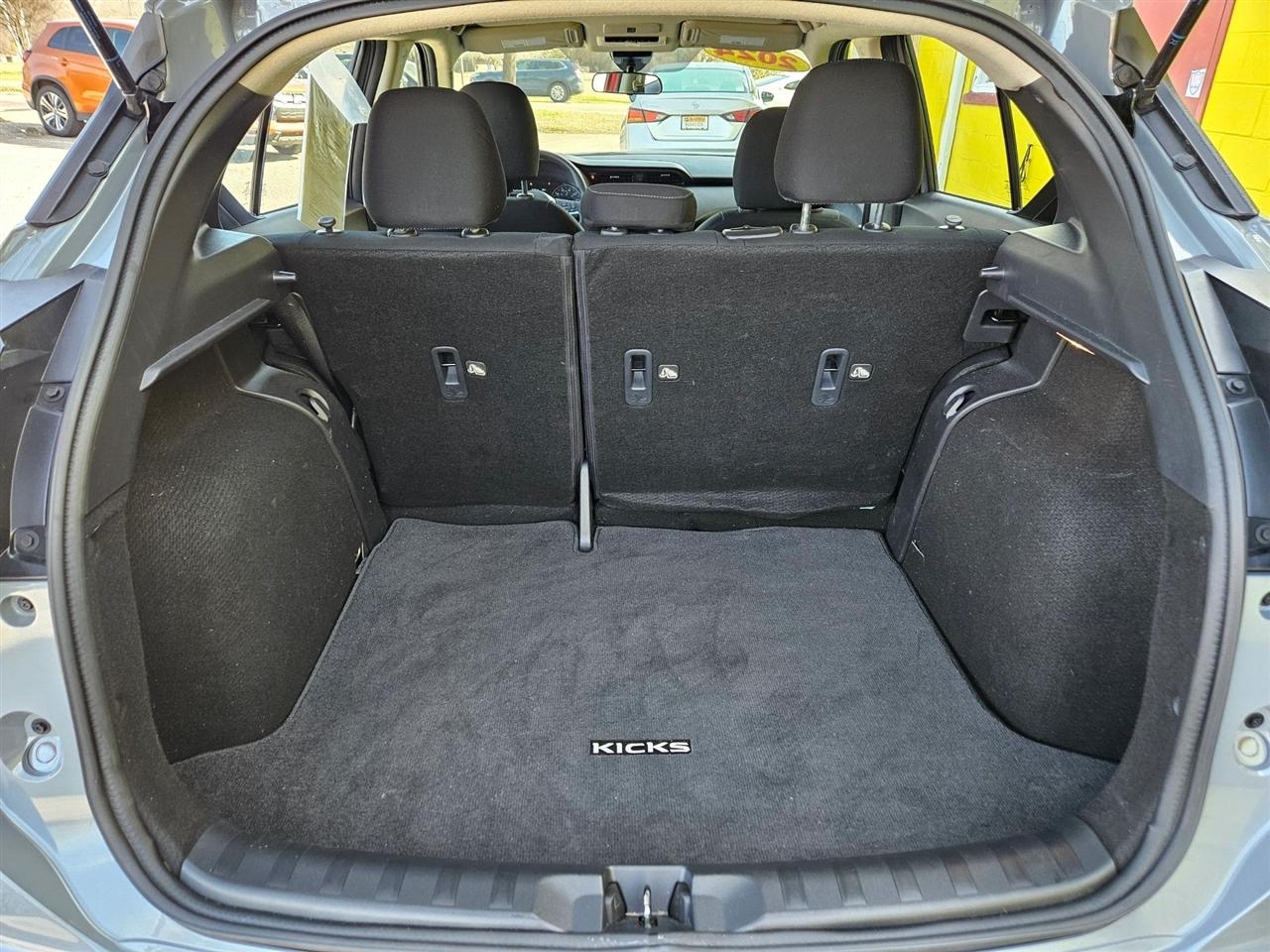 Nissan Kicks SV FWD 2024