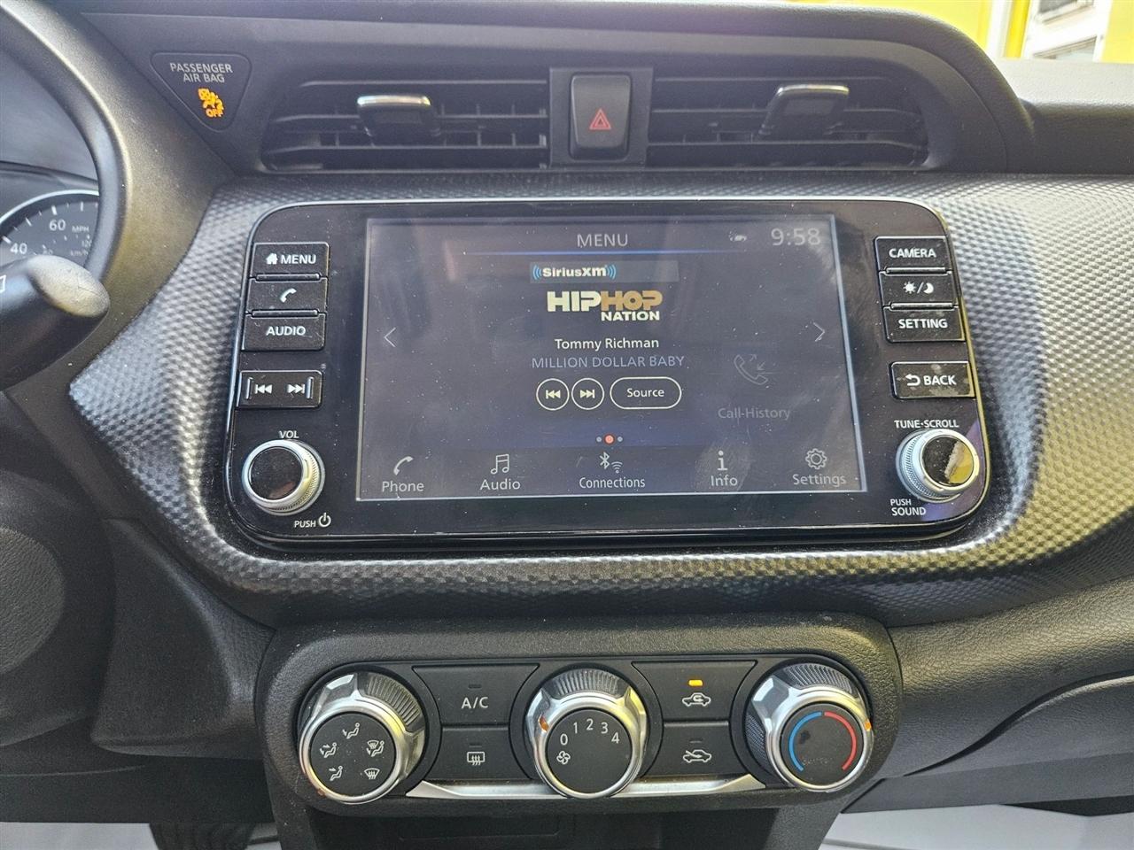 Nissan Kicks SV FWD 2024