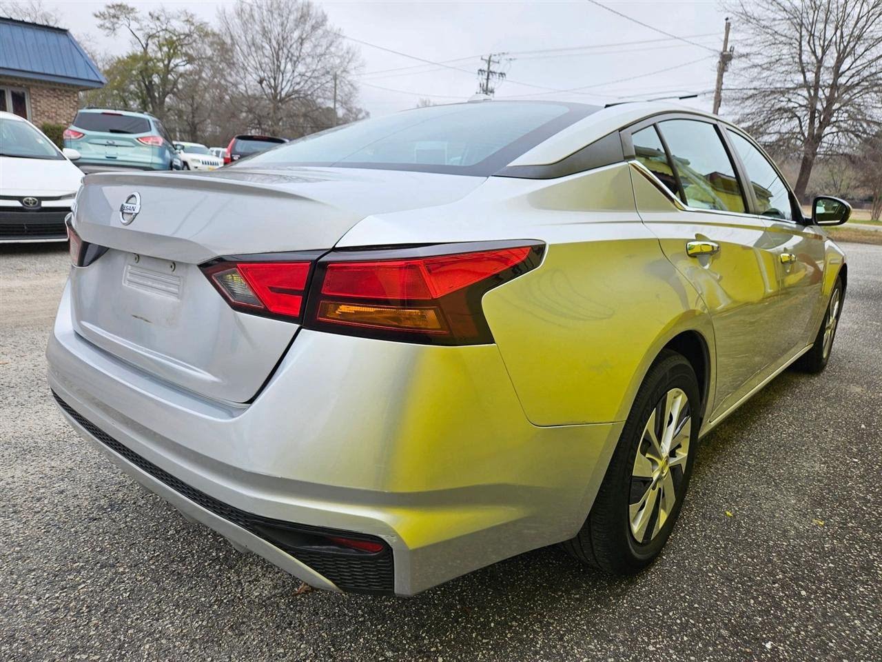 Nissan Altima 2.5 S Sedan 2020