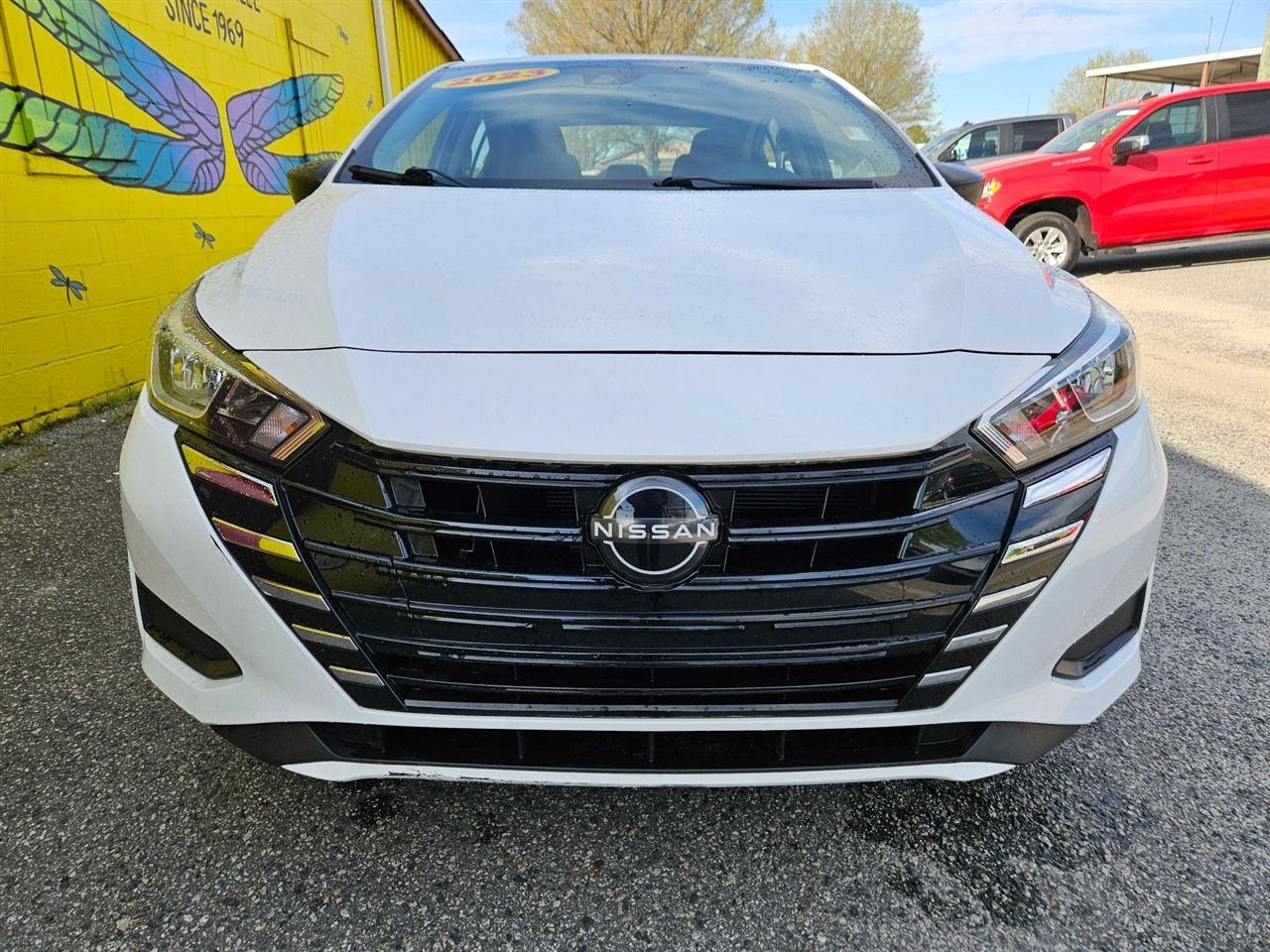 Nissan Versa S CVT 2023