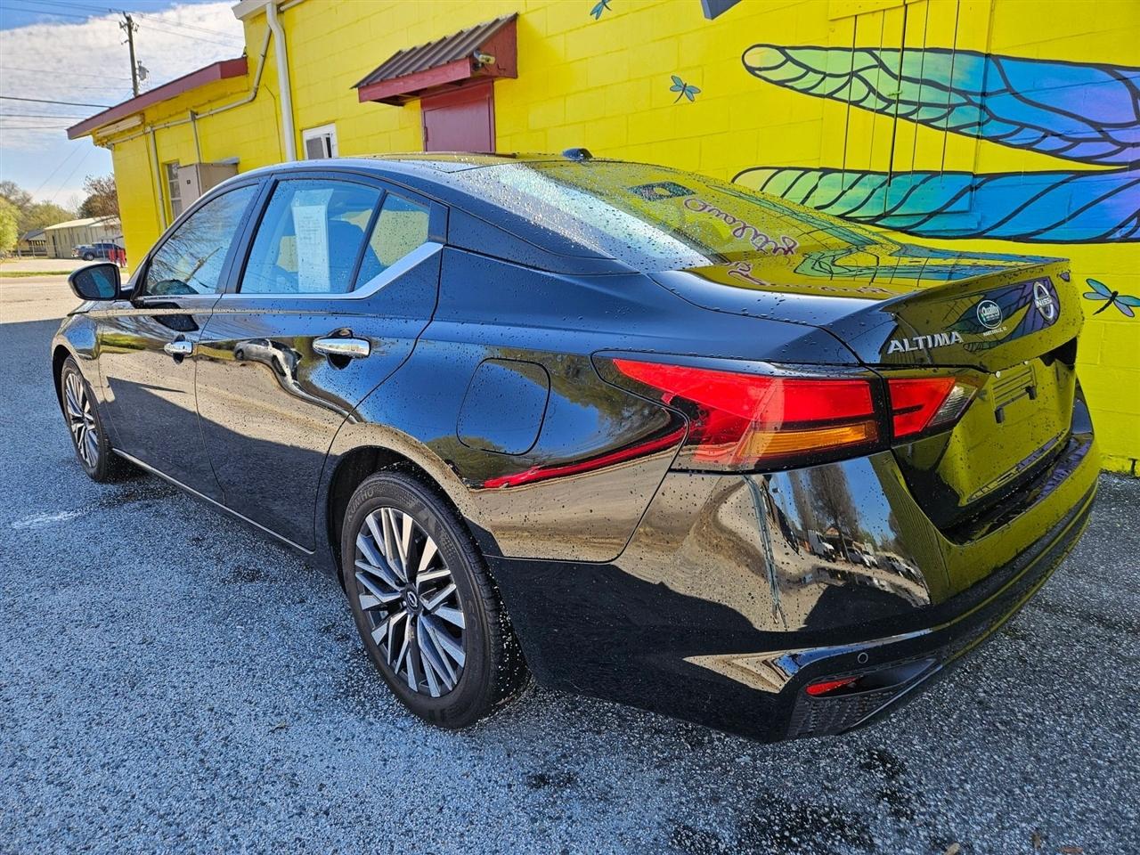 Nissan Altima 2.5 SV Sedan 2024