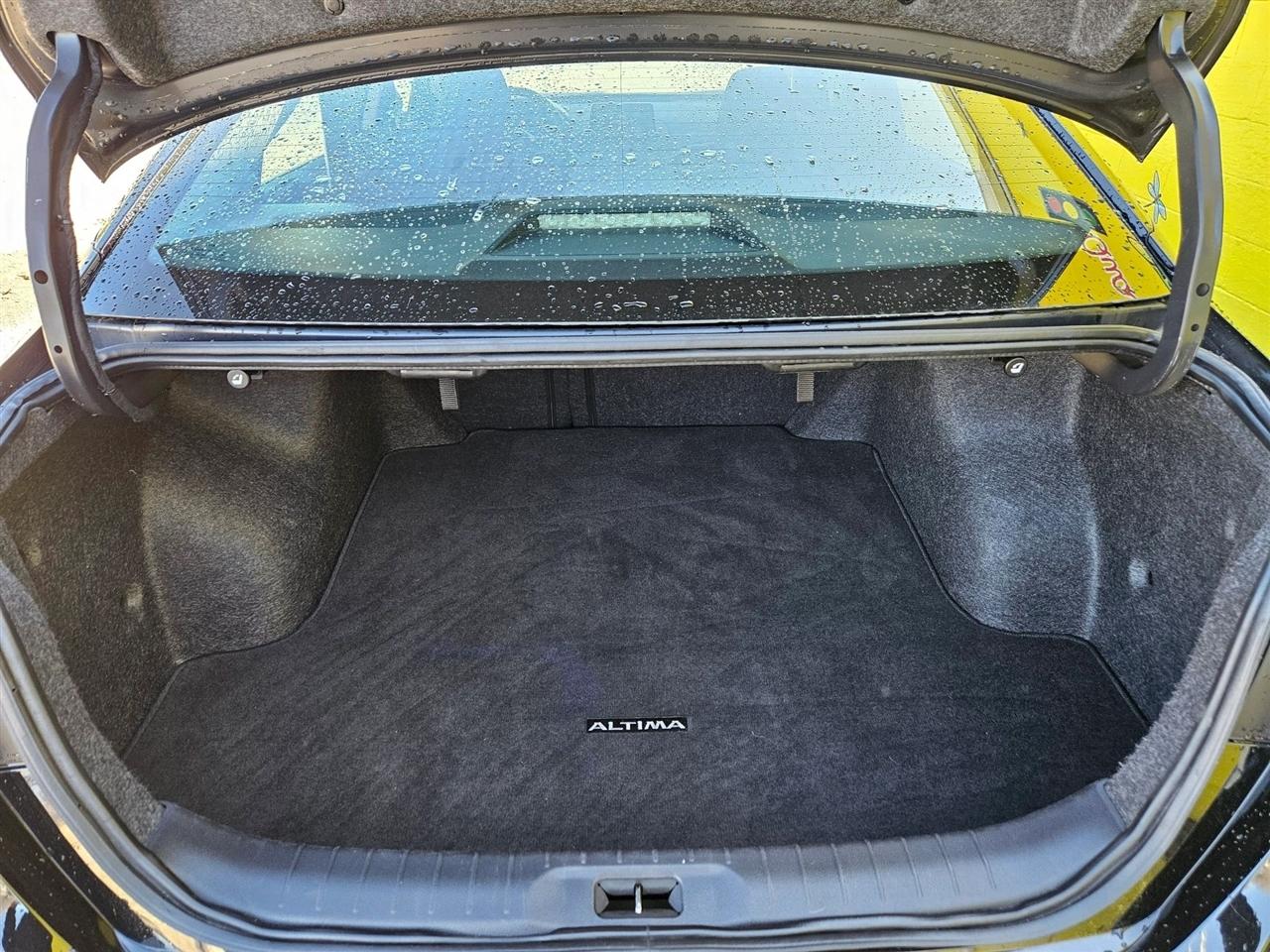 Nissan Altima 2.5 SV Sedan 2024