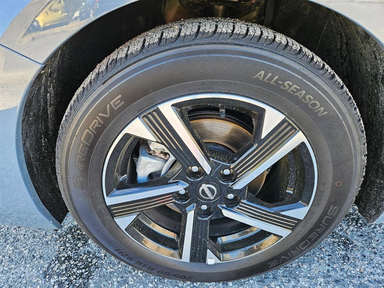 Nissan Sentra SV CVT 2025