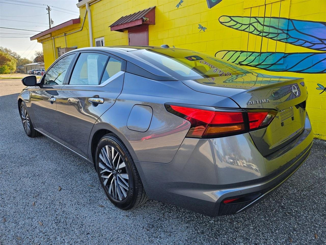 Nissan Altima 2.5 SV Sedan 2024