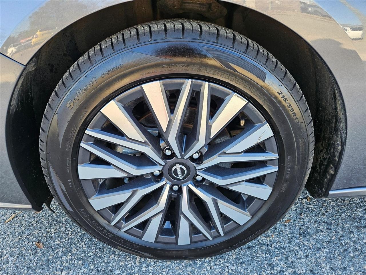 Nissan Altima 2.5 SV Sedan 2024