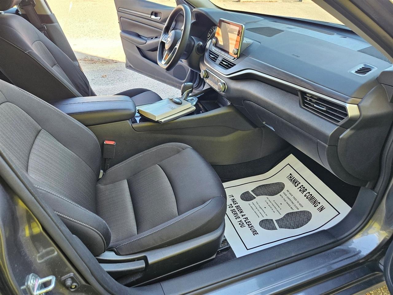 Nissan Altima 2.5 SV Sedan 2024