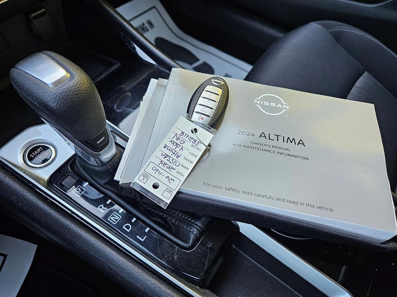 Nissan Altima 2.5 SV Sedan 2024