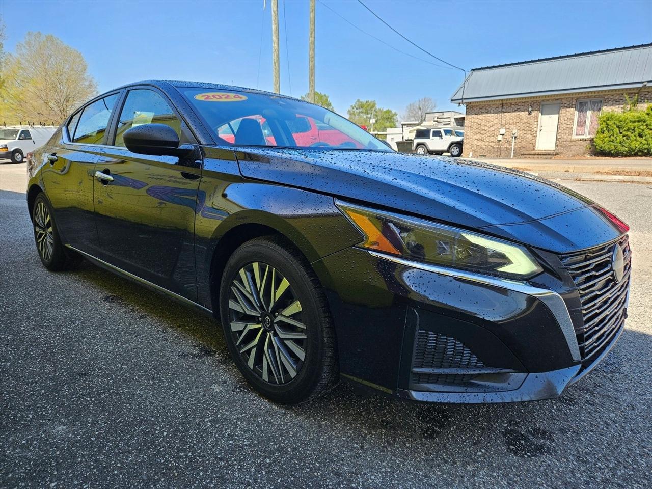 Nissan Altima 2.5 SV Sedan 2024