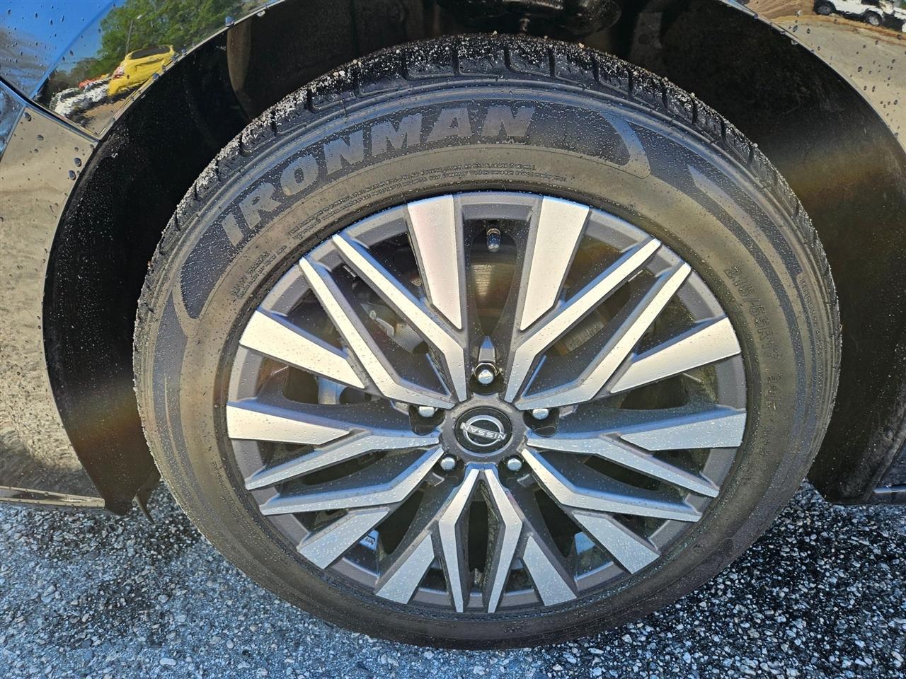 Nissan Altima 2.5 SV Sedan 2024