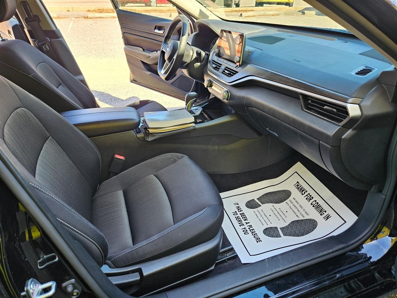 Nissan Altima 2.5 SV Sedan 2024