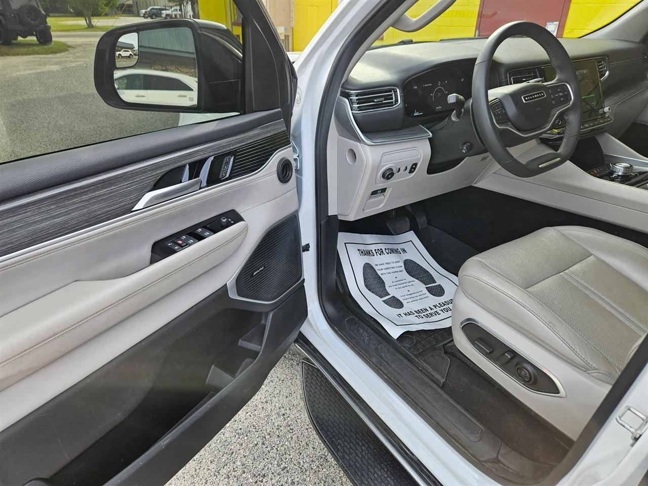 Jeep Wagoneer Series II 4x2 2024