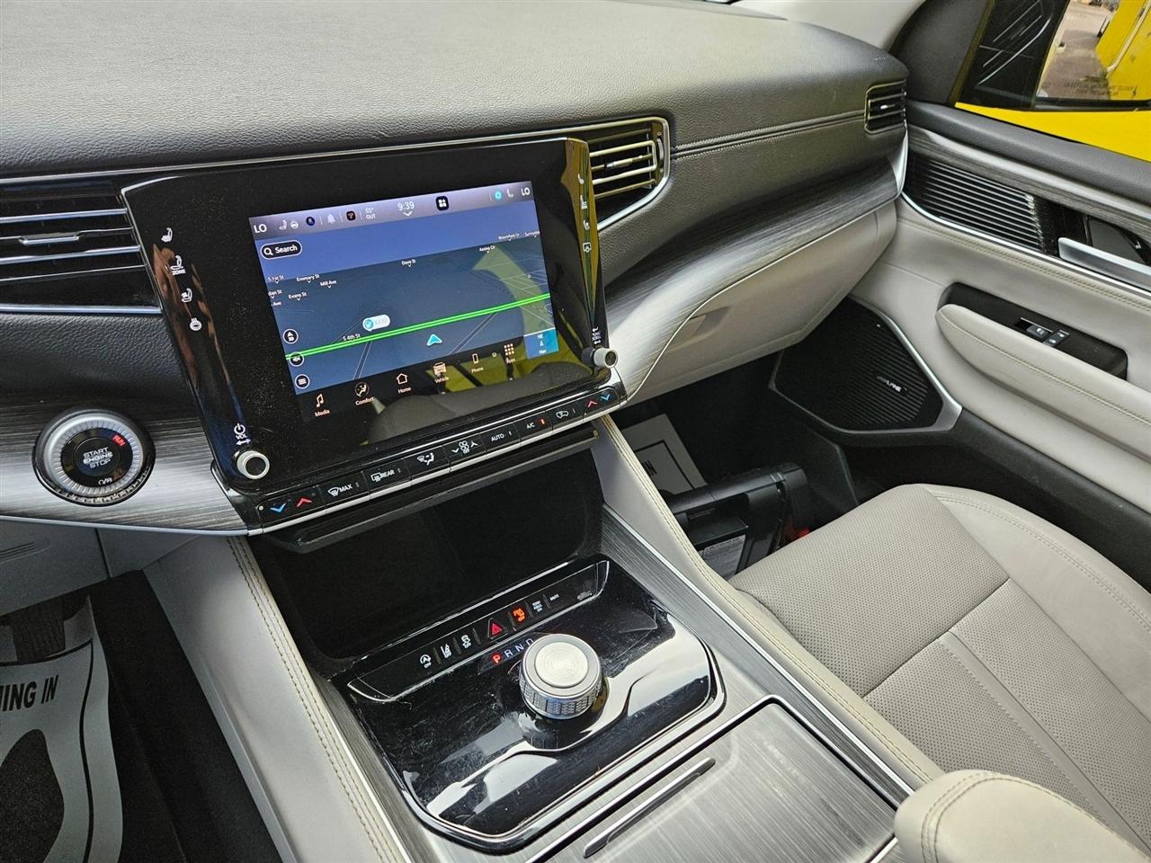 Jeep Wagoneer Series II 4x2 2024