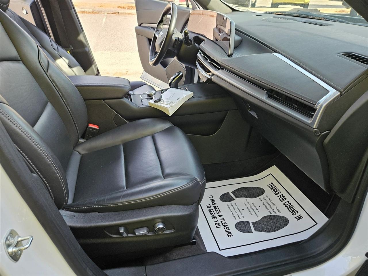 Cadillac XT4 AWD 4dr Premium Luxury 2024