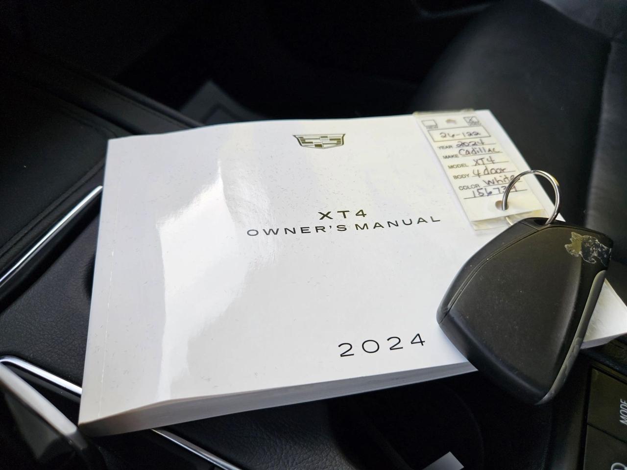Cadillac XT4 AWD 4dr Premium Luxury 2024