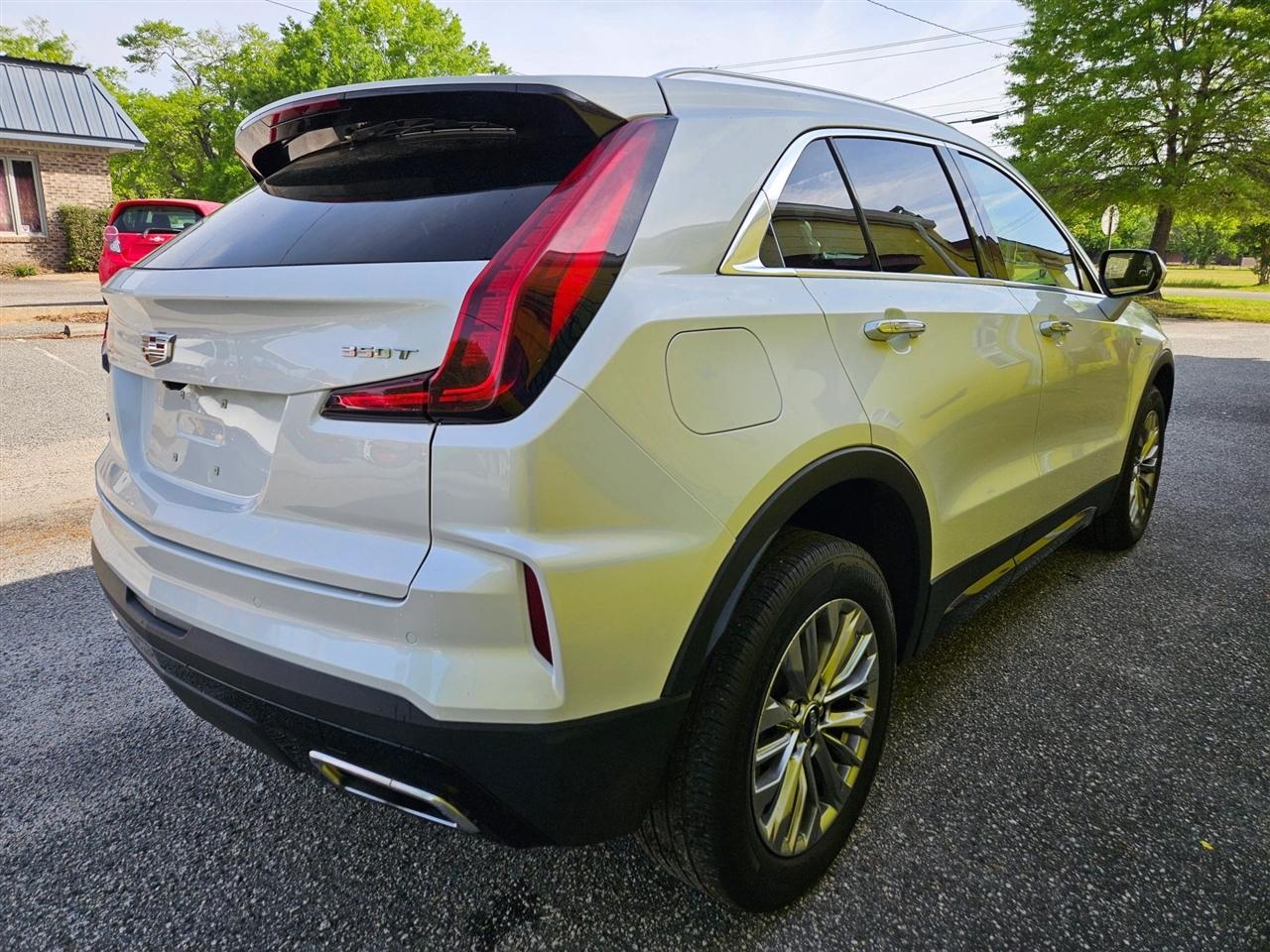 Cadillac XT4 AWD 4dr Premium Luxury 2024