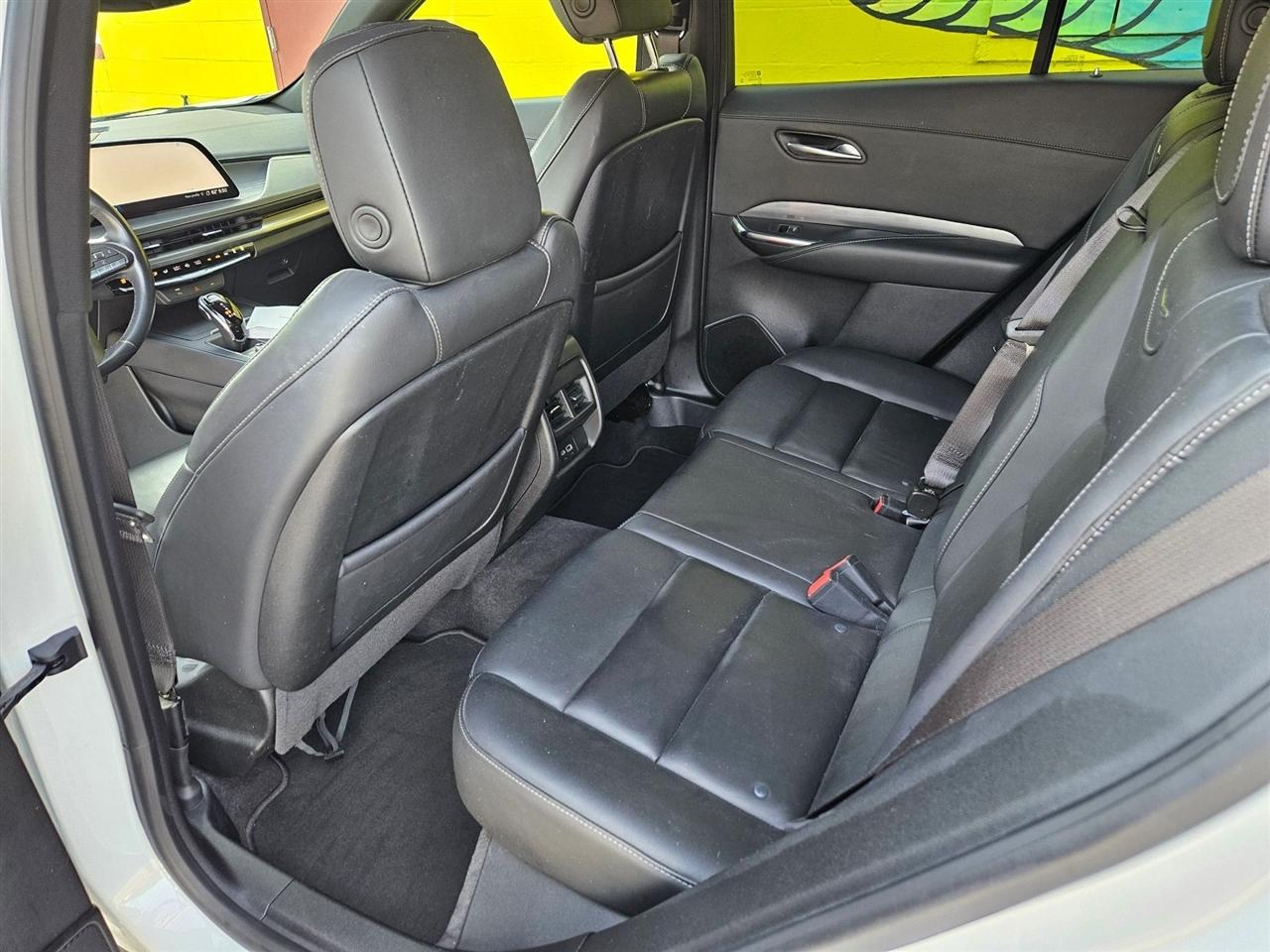 Cadillac XT4 AWD 4dr Premium Luxury 2024