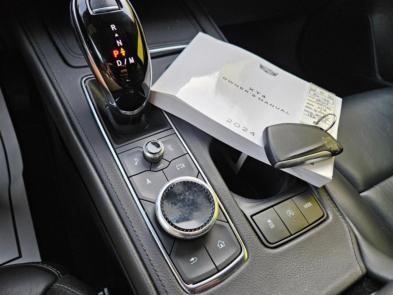 Cadillac XT4 AWD 4dr Premium Luxury 2024