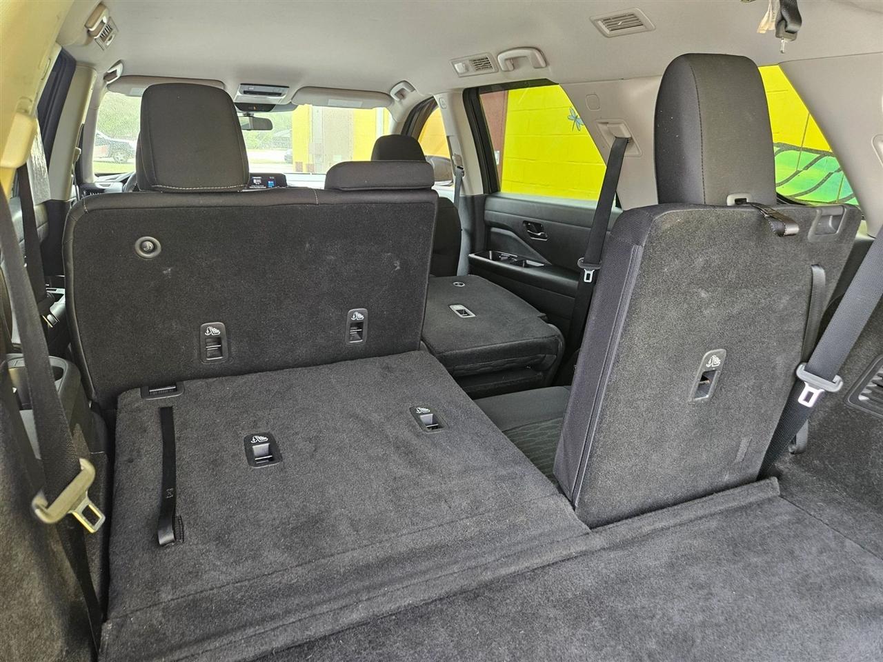 Nissan Pathfinder SV 2WD 2023