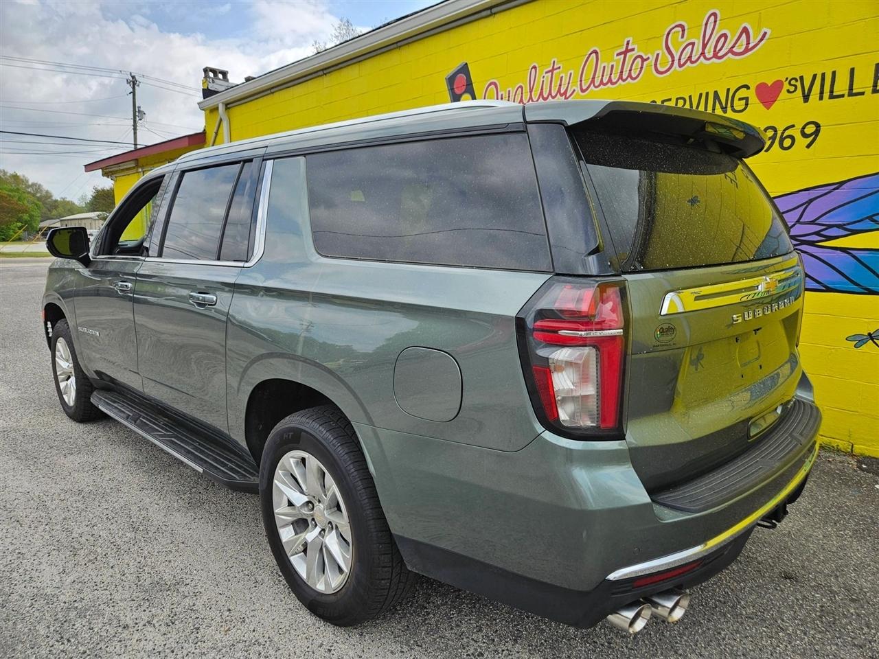 Chevrolet Suburban 2WD 4dr Premier 2023