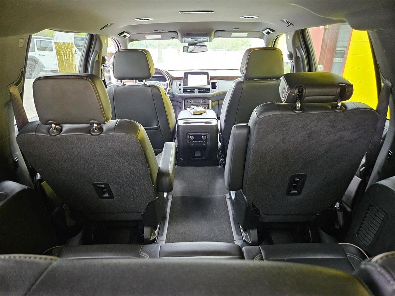 Chevrolet Suburban 2WD 4dr Premier 2023