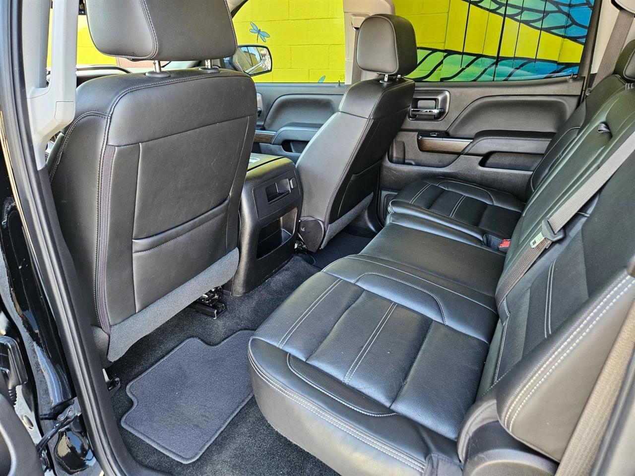 GMC Sierra 1500 4WD Crew Cab 143.5" Denali 2018