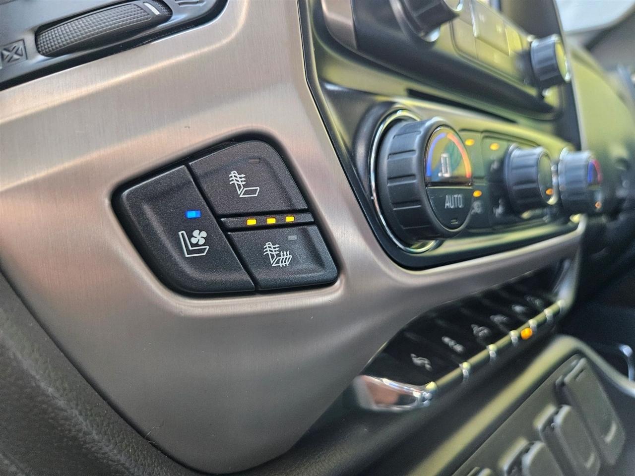 GMC Sierra 1500 4WD Crew Cab 143.5" Denali 2018