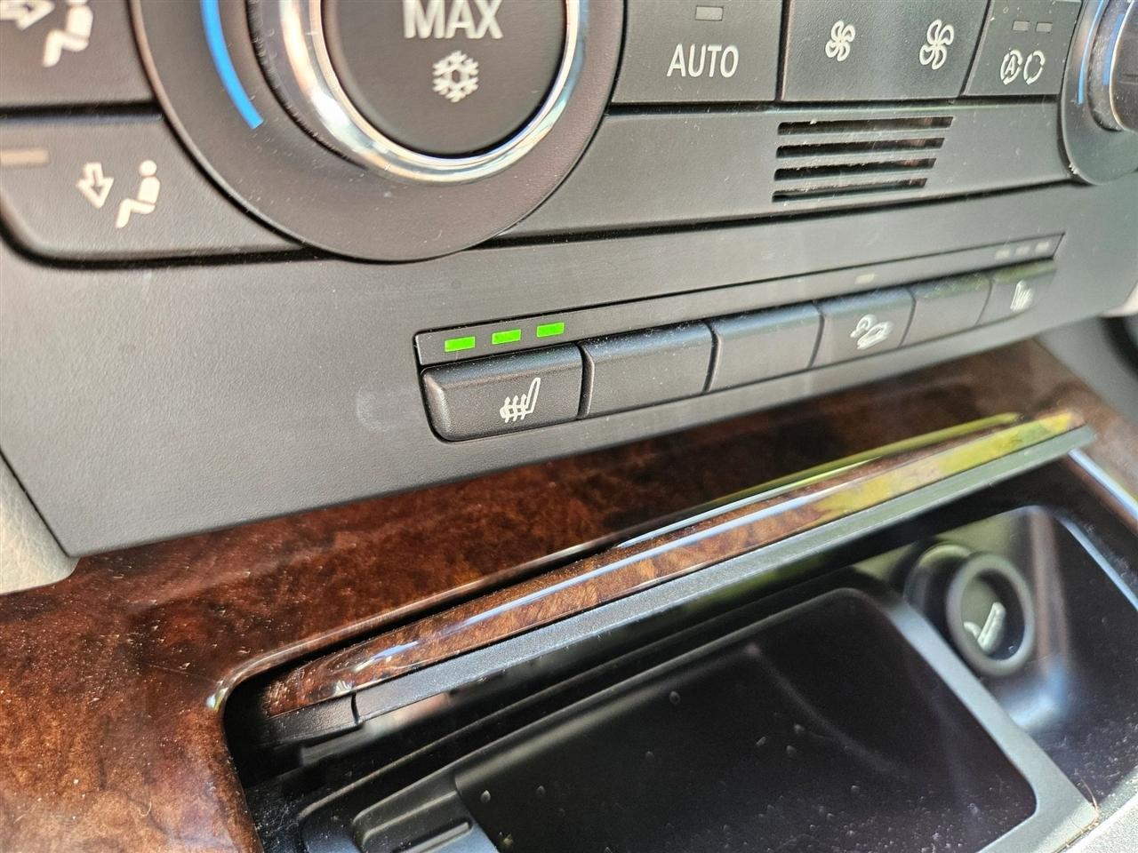 BMW 3 Series 2dr Cpe 328xi AWD 2008