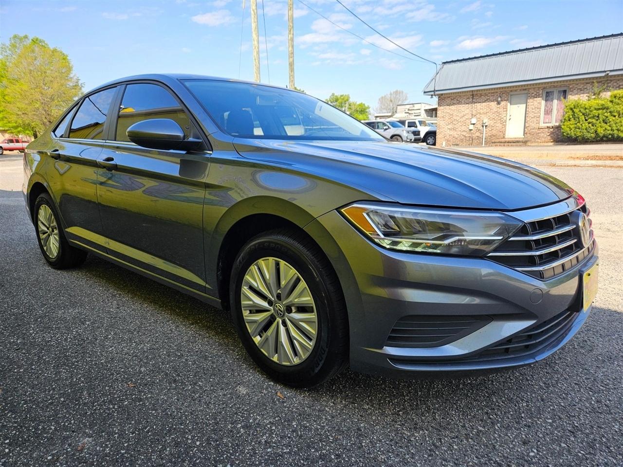 Volkswagen Jetta R-Line Auto w/SULEV 2020