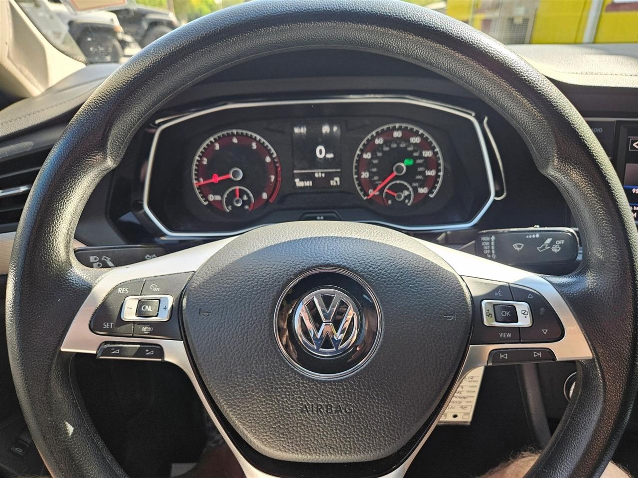 Volkswagen Jetta R-Line Auto w/SULEV 2020