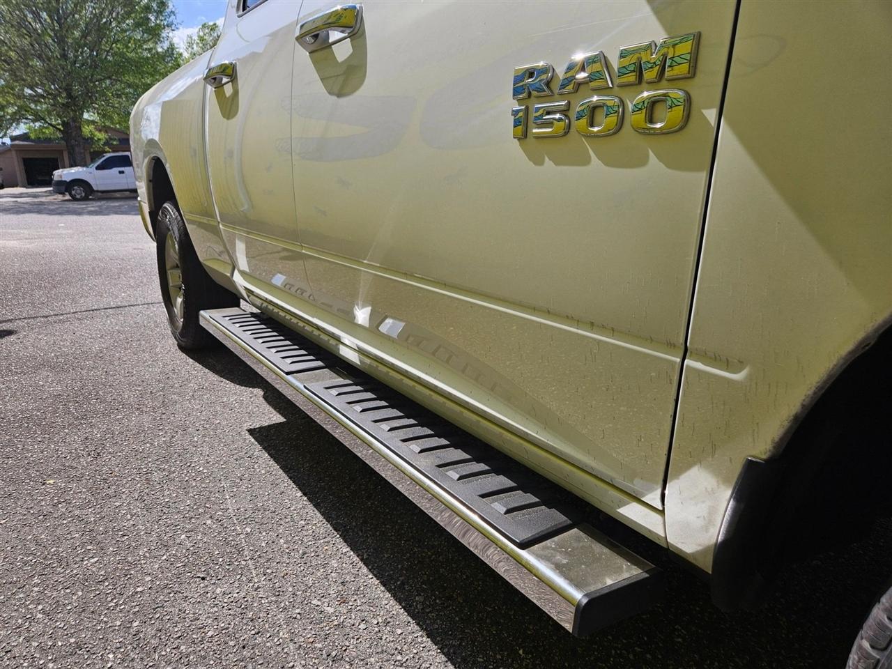 RAM 1500 SLT 4x4 Quad Cab 6'4" Box 2018