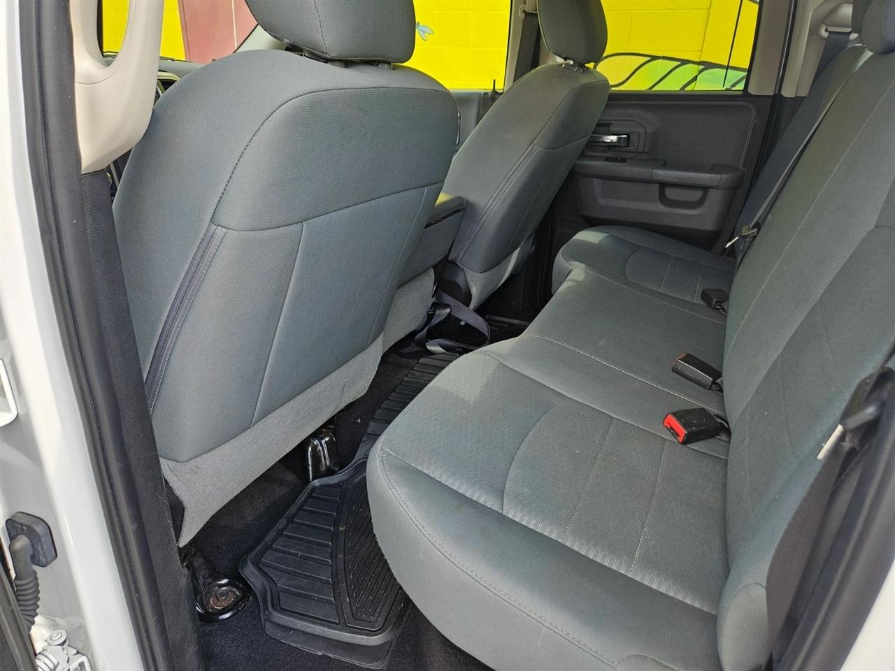 RAM 1500 SLT 4x4 Quad Cab 6'4" Box 2018