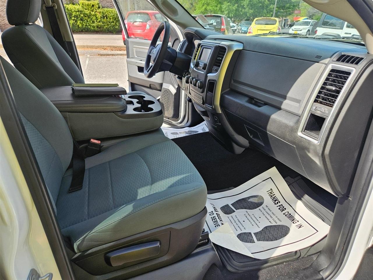 RAM 1500 SLT 4x4 Quad Cab 6'4" Box 2018