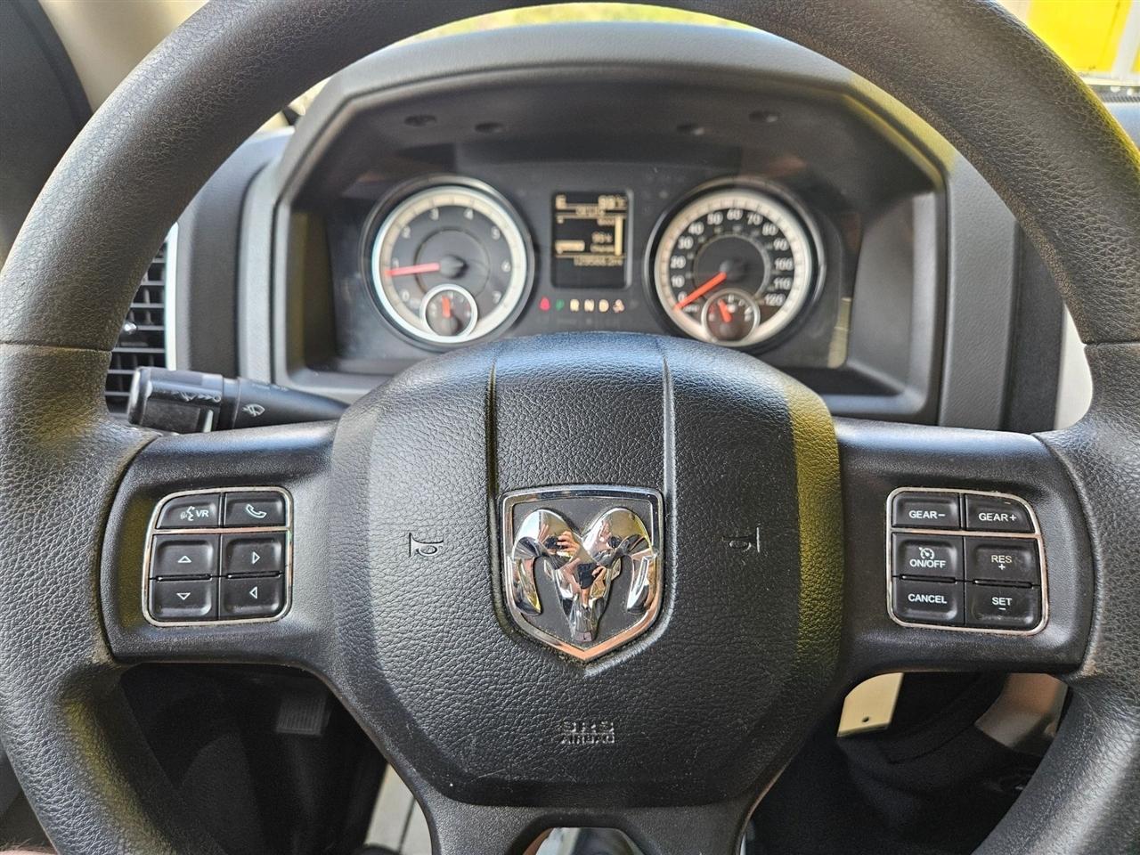 RAM 1500 SLT 4x4 Quad Cab 6'4" Box 2018