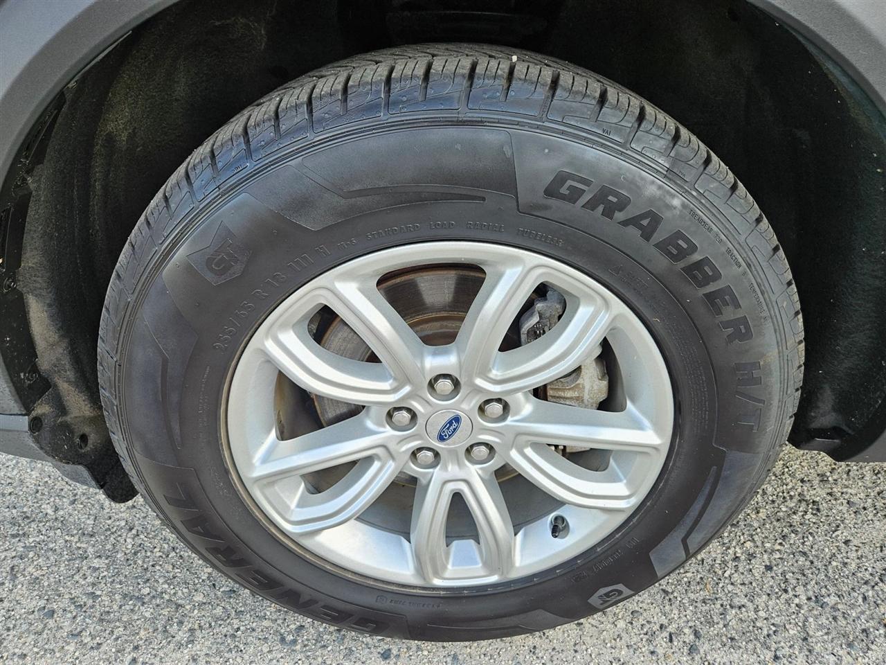 Ford Explorer Base 4WD 2021