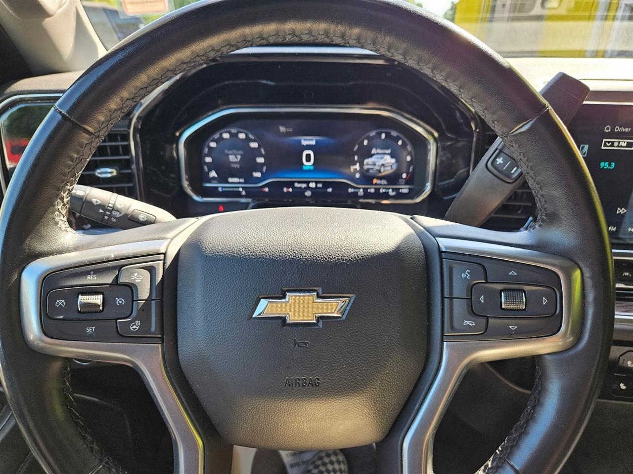 Chevrolet Silverado 1500 2WD Crew Cab 157" LT 2024