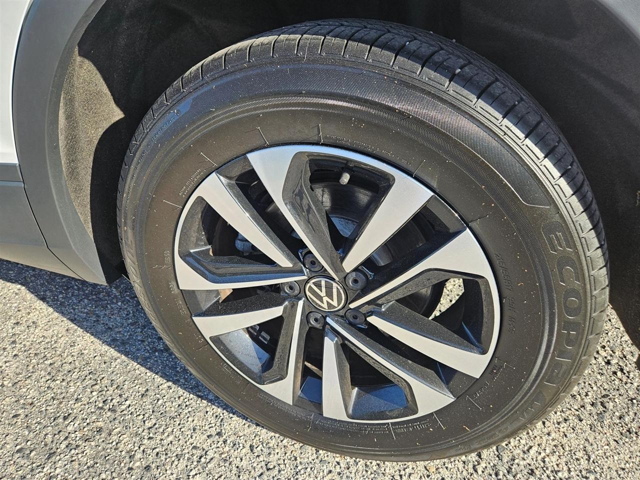 Volkswagen Tiguan 2.0T S FWD 2024