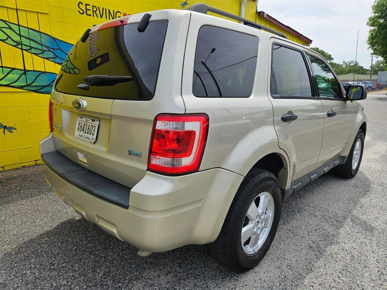 Ford Escape FWD 4dr XLT 2012