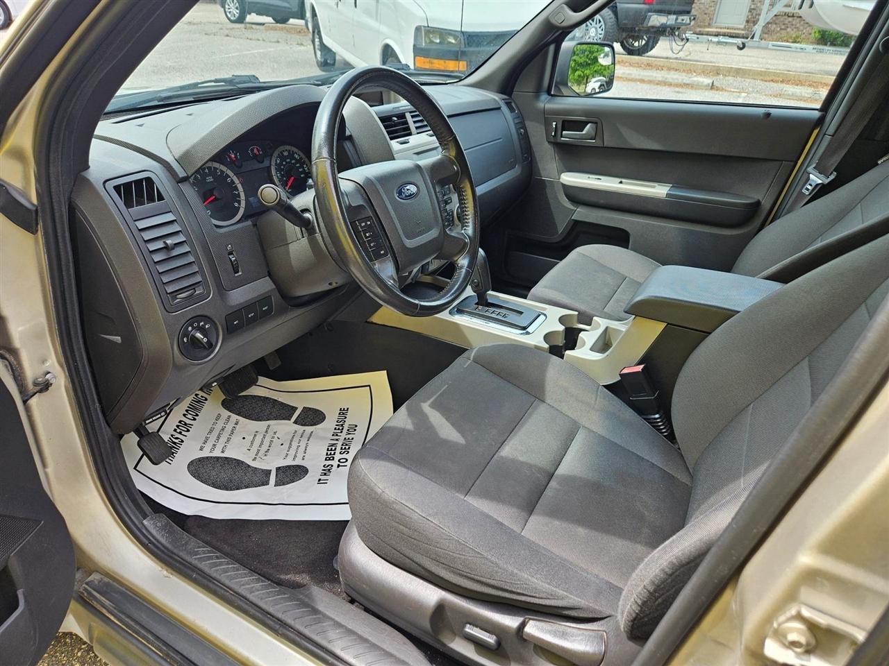 Ford Escape FWD 4dr XLT 2012