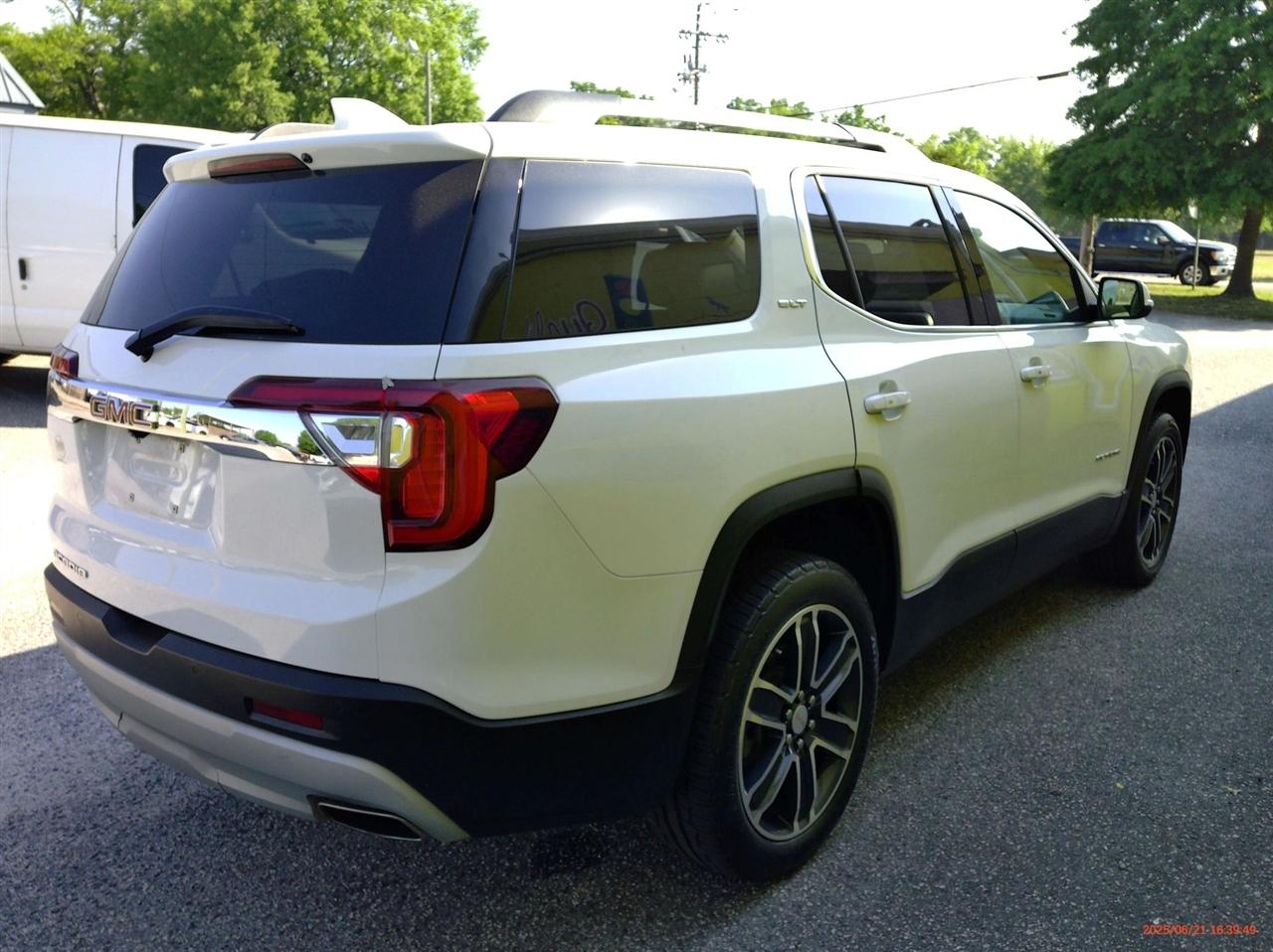GMC Acadia FWD 4dr SLT 2022