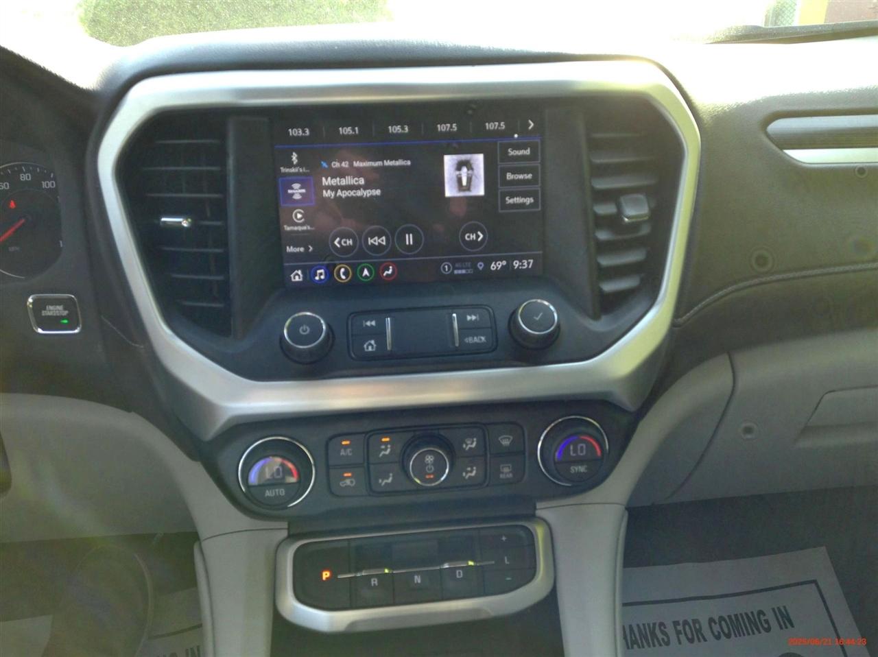 GMC Acadia FWD 4dr SLT 2022