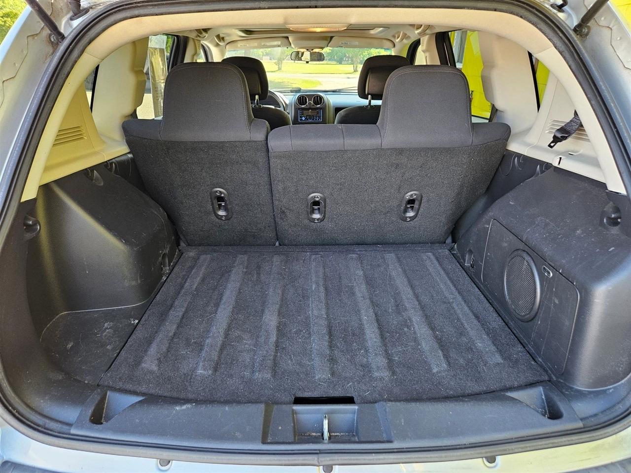 Jeep Compass FWD 4dr Sport *Ltd Avail* 2010