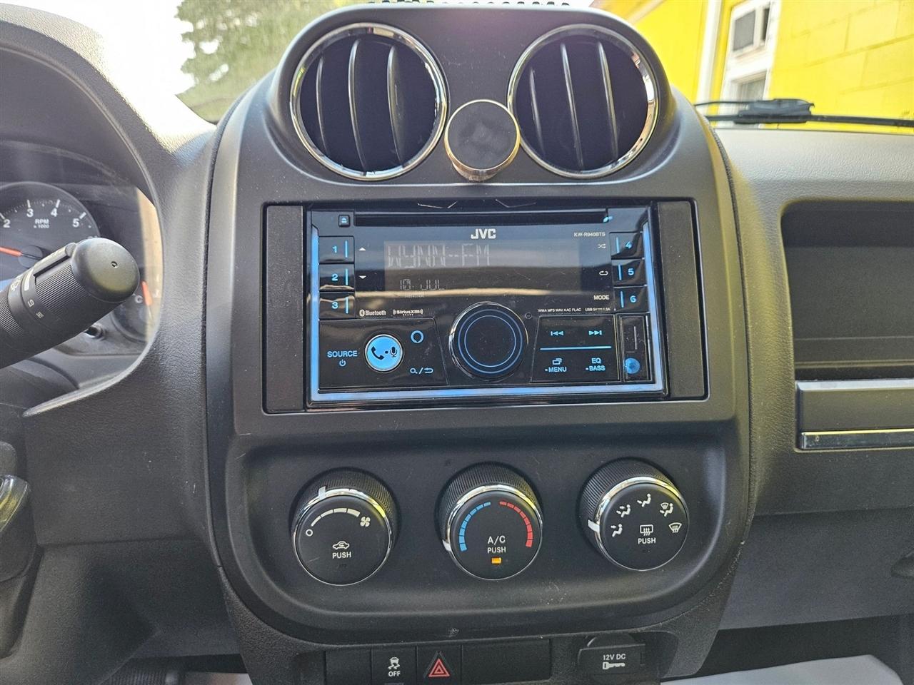 Jeep Compass FWD 4dr Sport *Ltd Avail* 2010