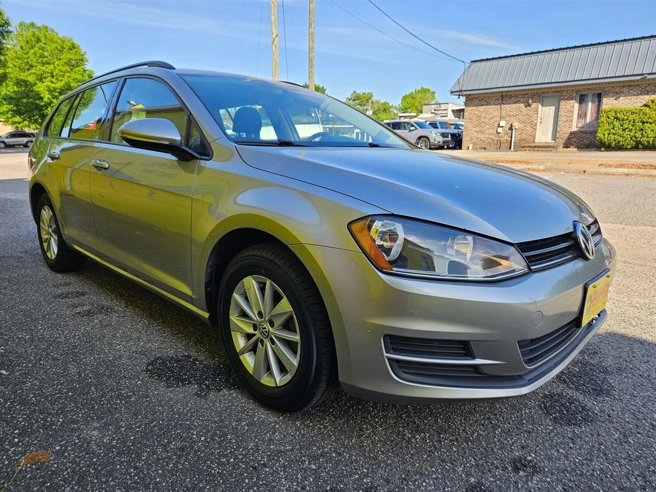 Volkswagen Golf SportWagen 4dr Auto TSI S 2016