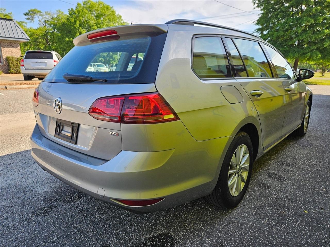 Volkswagen Golf SportWagen 4dr Auto TSI S 2016