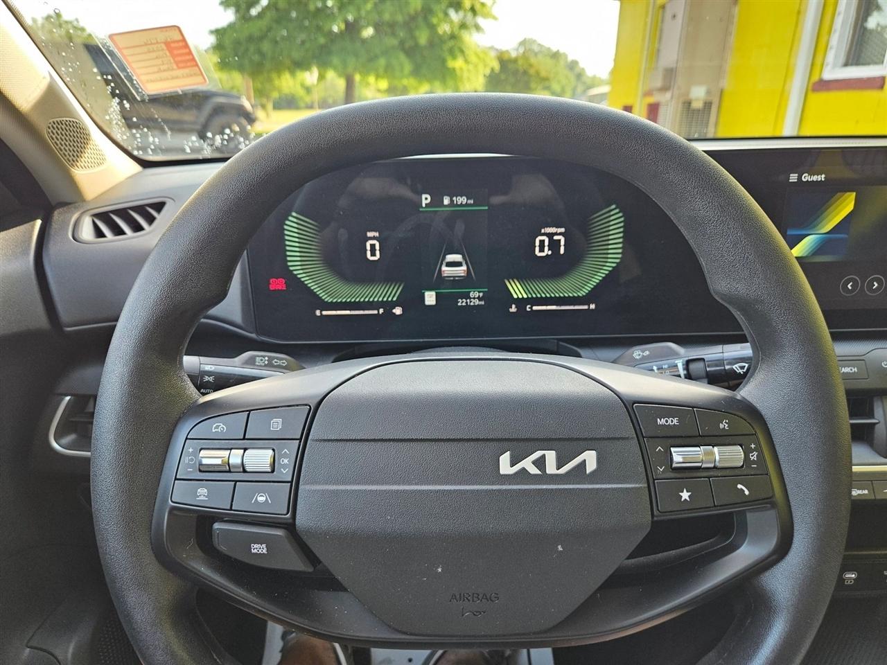 Kia K4 LXS FWD 2025