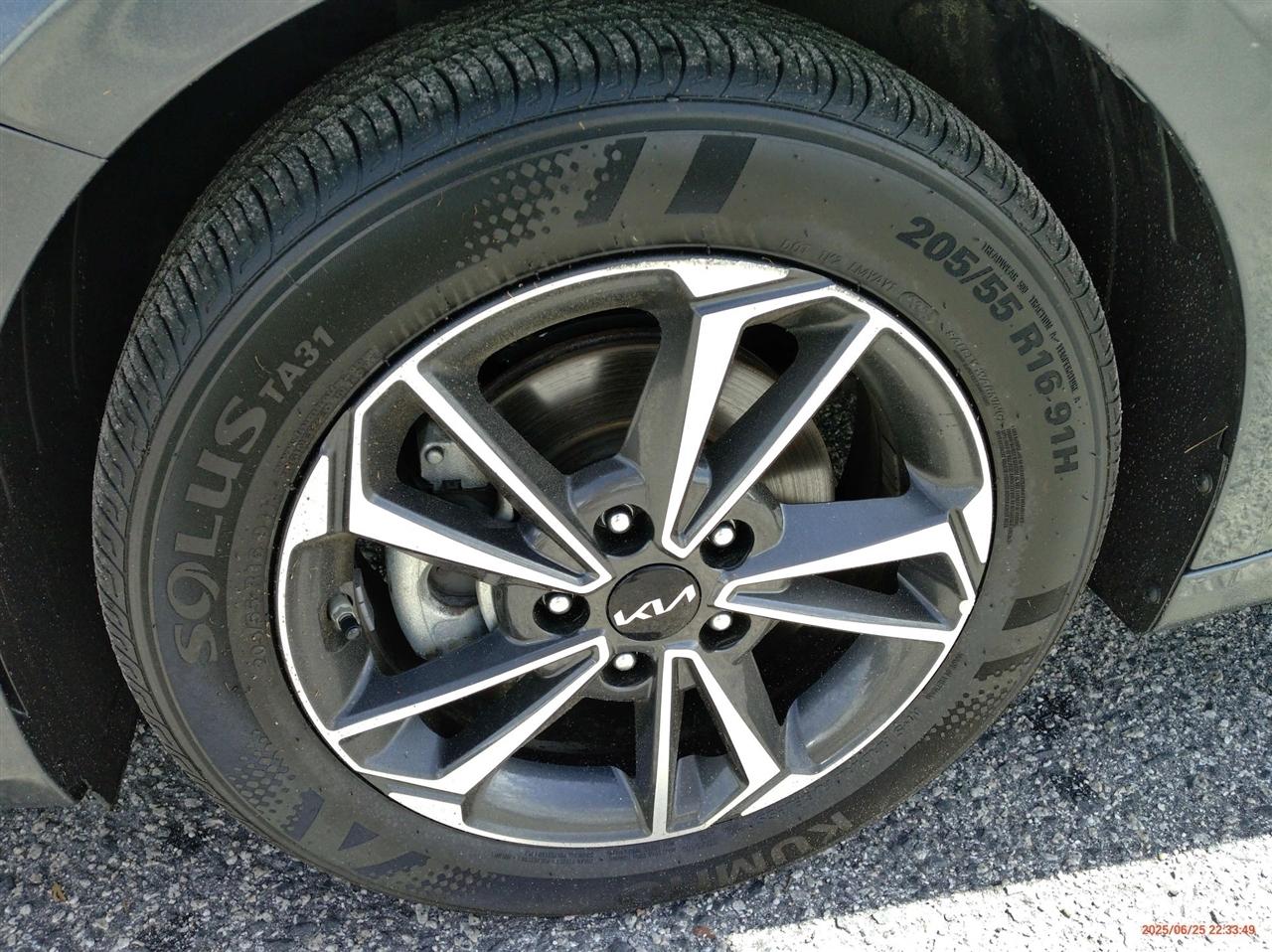 Kia Forte LXS IVT 2024