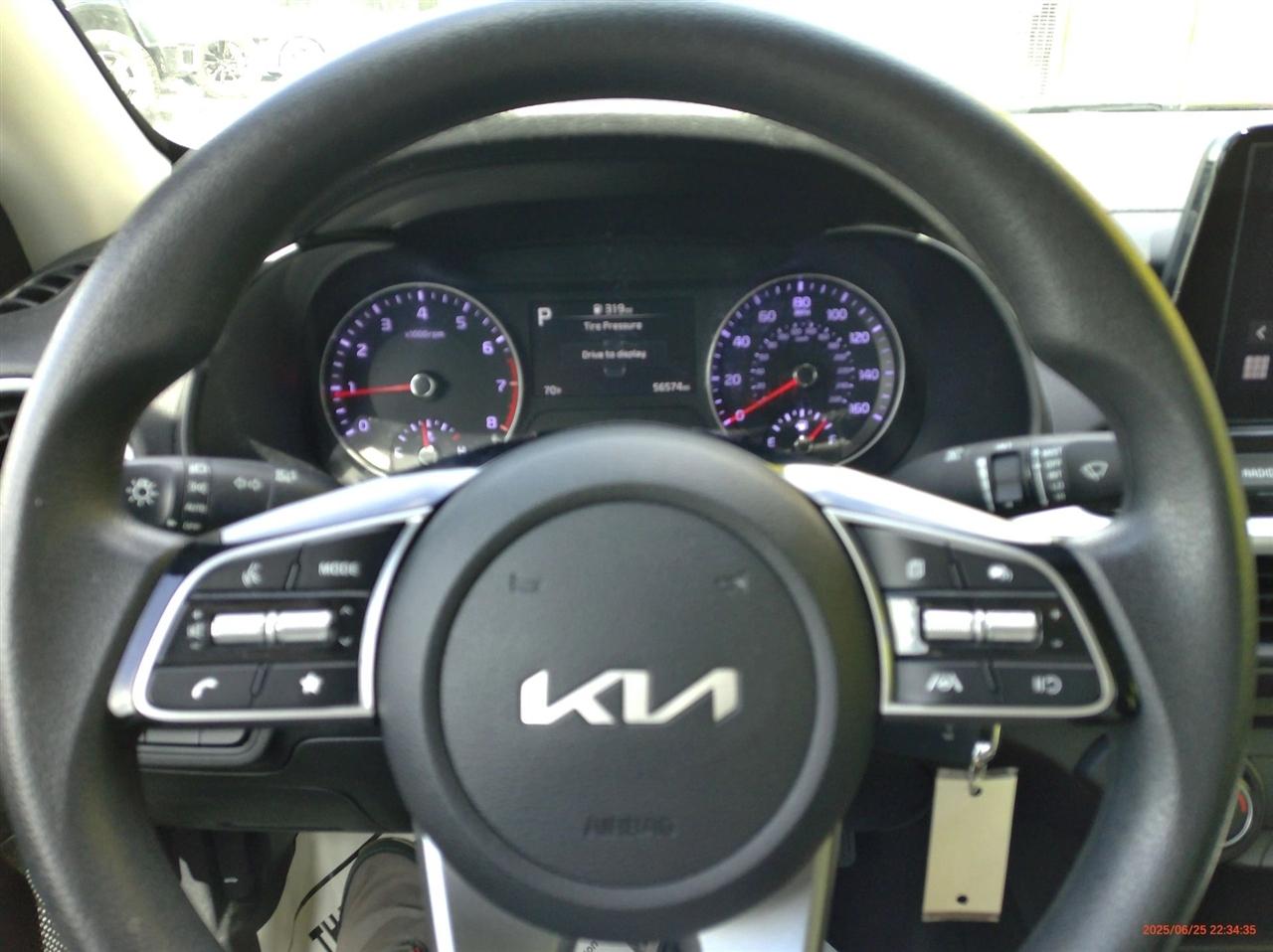 Kia Forte LXS IVT 2024